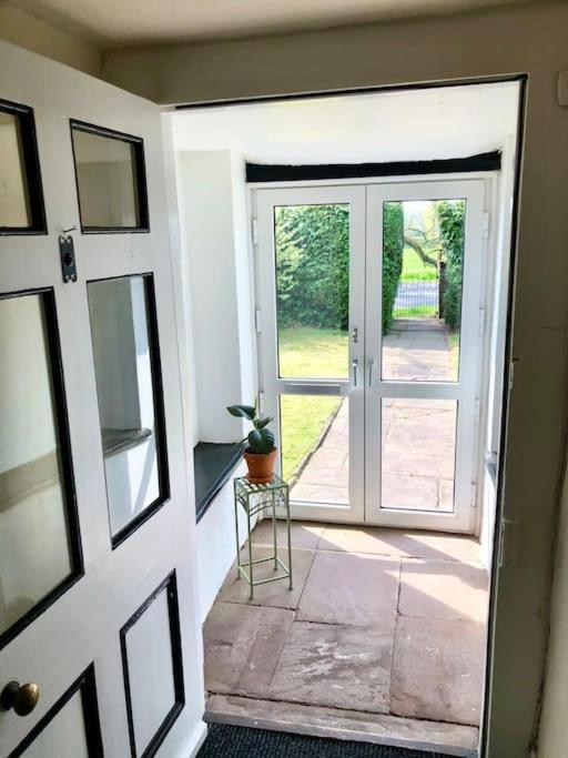Cosy Farmhouse Escape In Monmouthshire Villa Wolves Newton Exterior photo